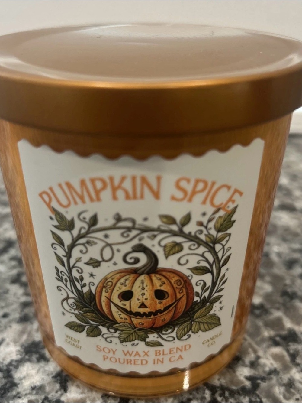 Leoben PUMPKIN SPICE Halloween Candle 9 Oz soy wax blend